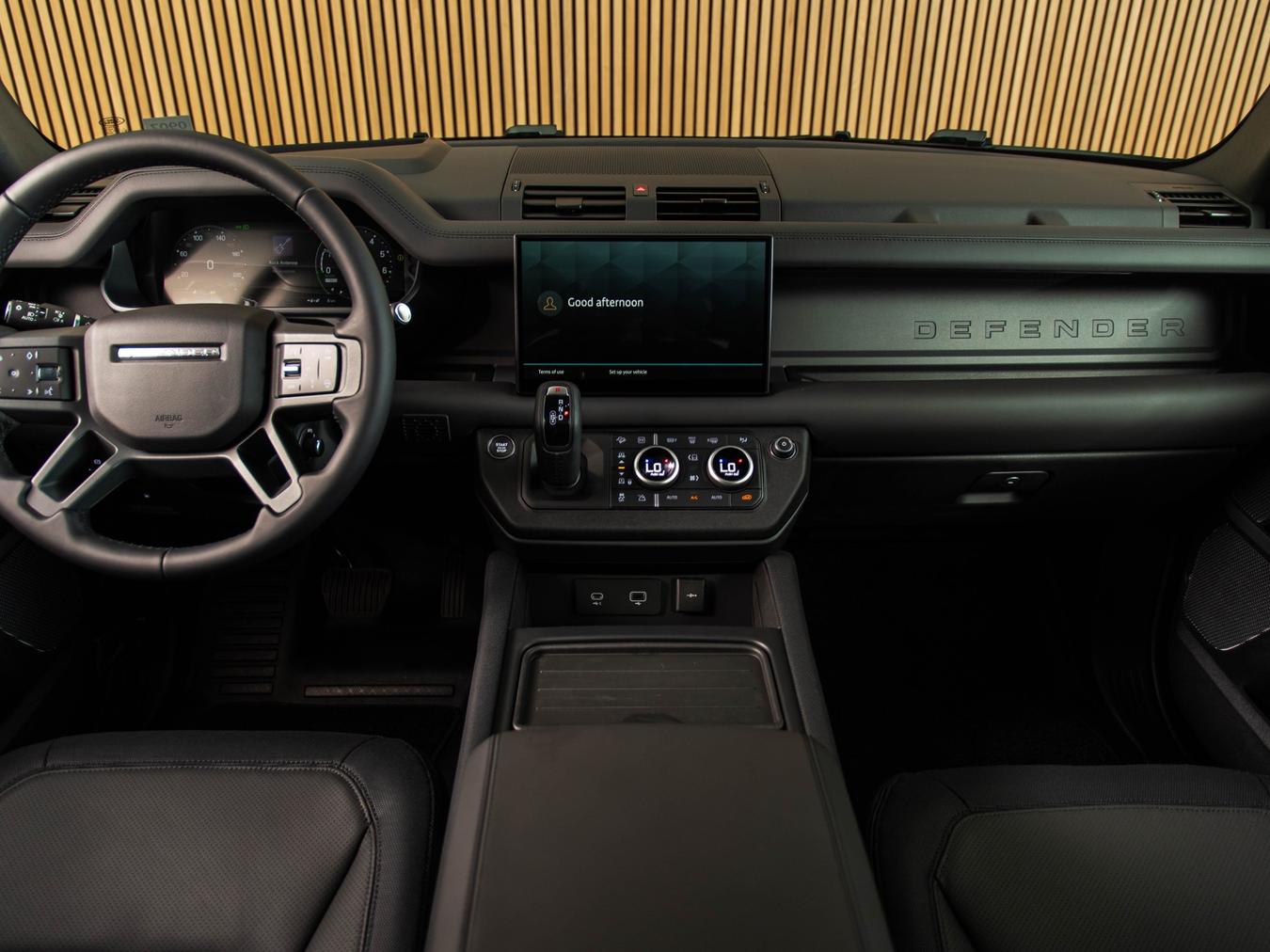 Land Rover Defender 110 X-Dynamic HSE P400e