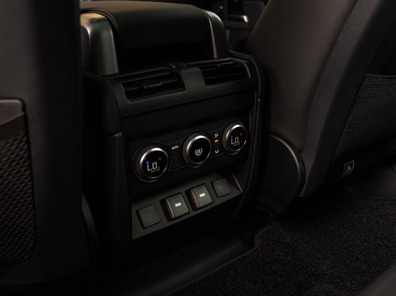 Land Rover Defender 110 X-Dynamic HSE P400e