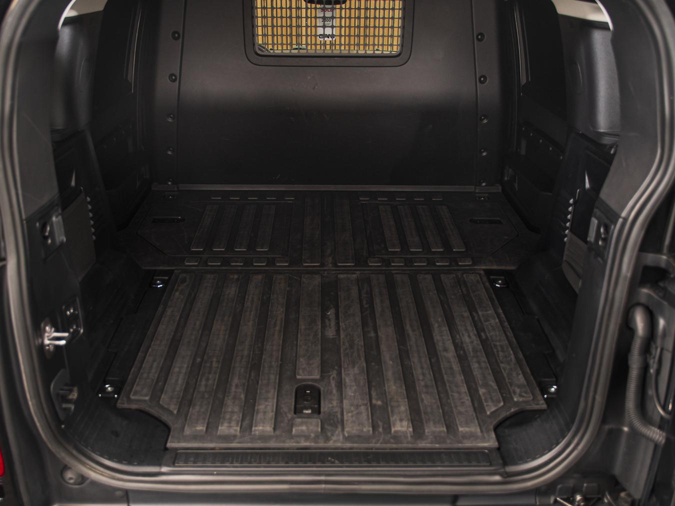 Land Rover Defender 110 Hard Top D250