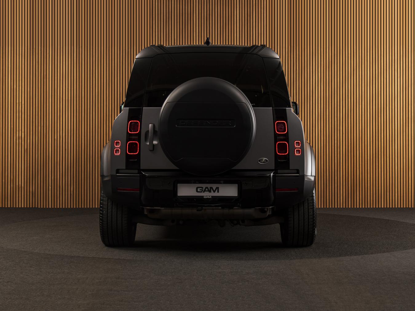 Land Rover Defender 110 X-Dynamic HSE P400e