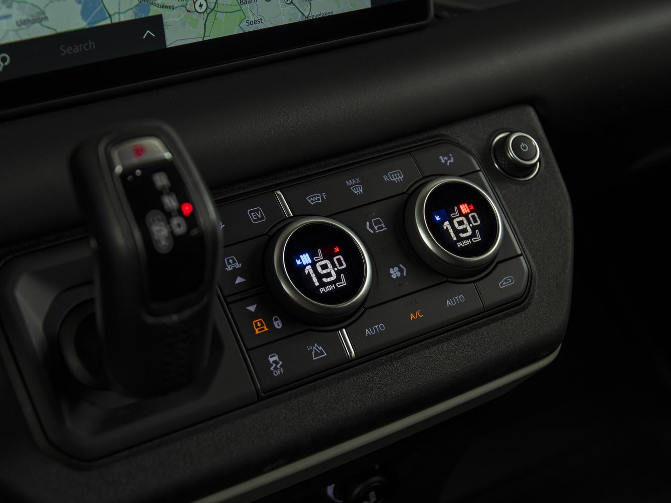 Land Rover Defender 110 X-Dynamic HSE P400e