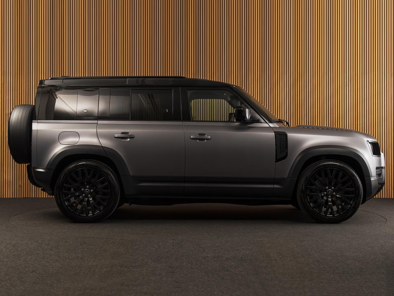 Land Rover Defender 110 X-Dynamic HSE P400e