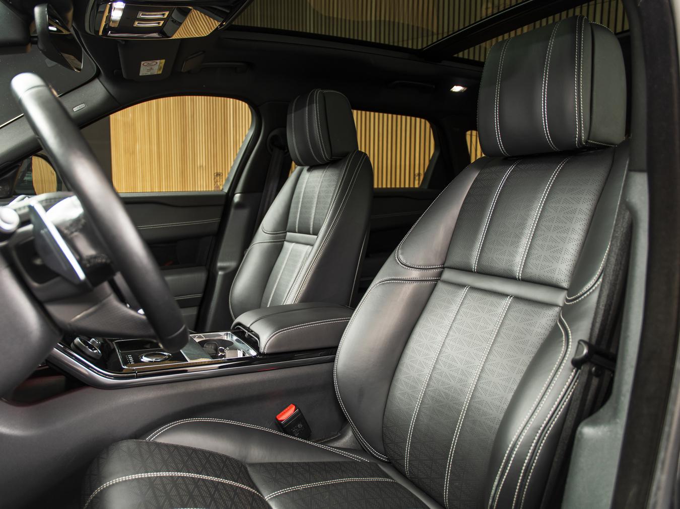 Land Rover Range Rover Velar D300 R-Dynamic HSE