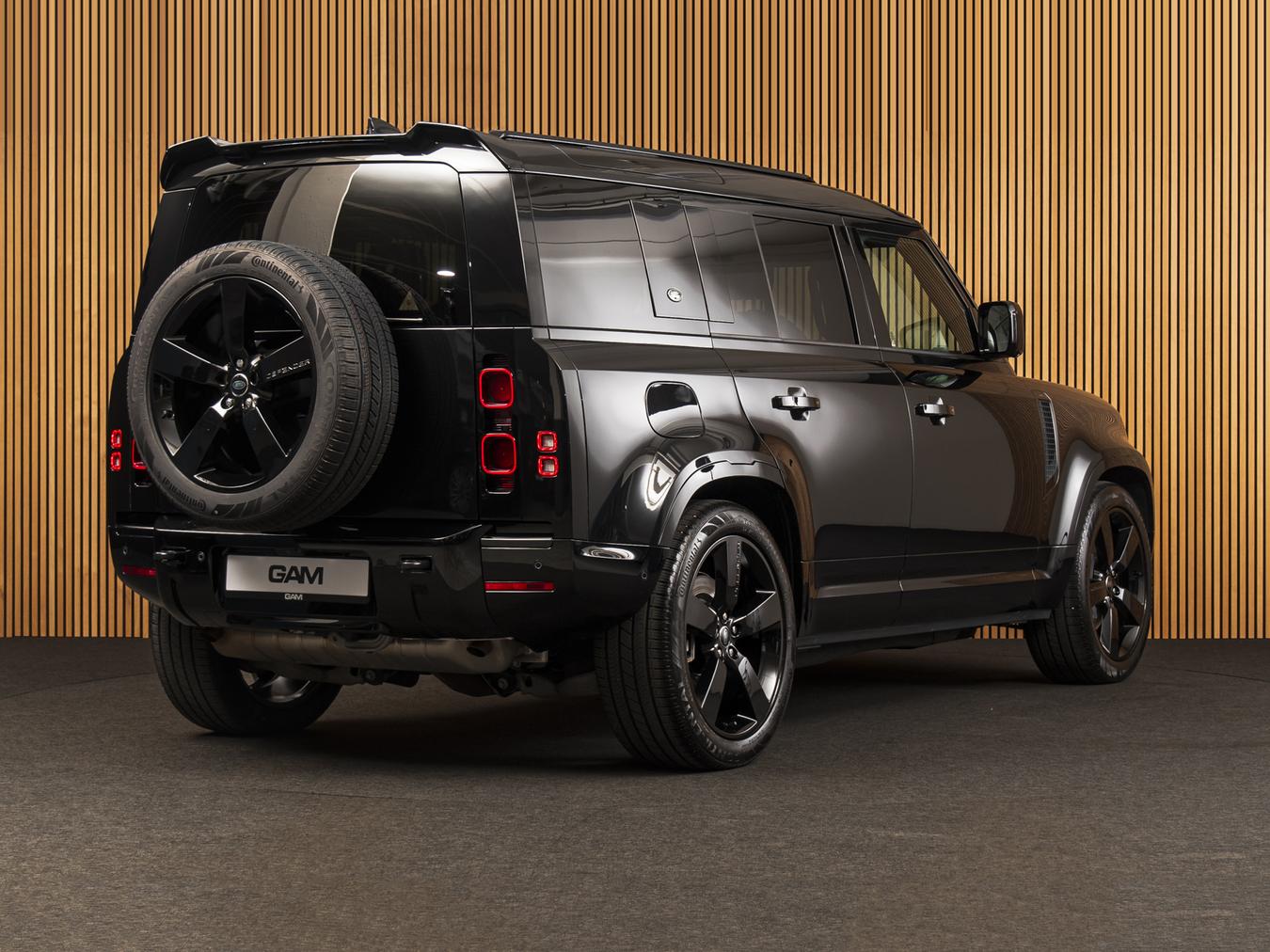 Land Rover Defender 110 X-Dynamic HSE P400e