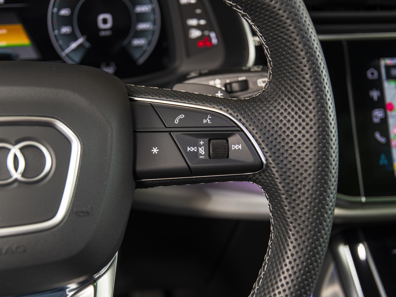Audi Q8 55 TFSI-e Quattro S-Line