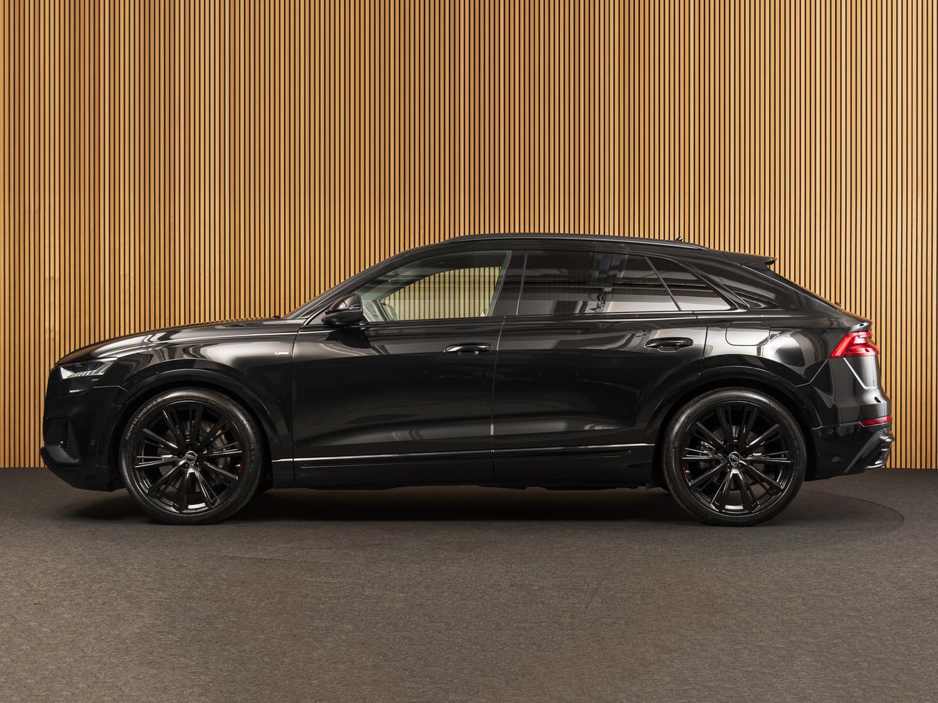 Audi Q8 55 TFSI-e Quattro S-Line
