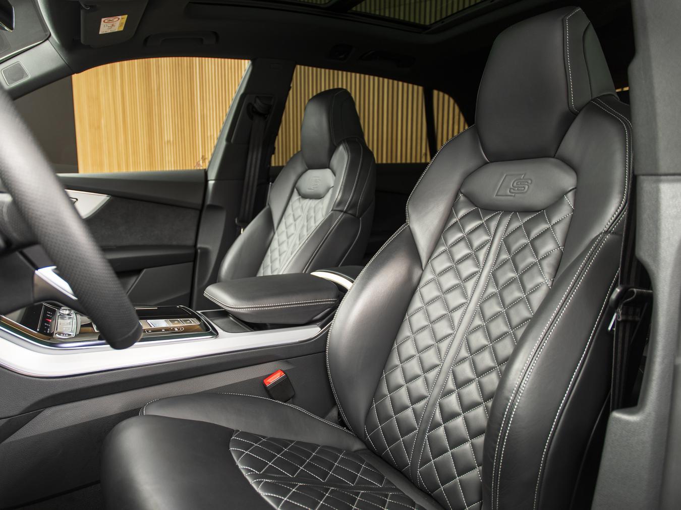 Audi Q8 55 TFSI-e Quattro S-Line