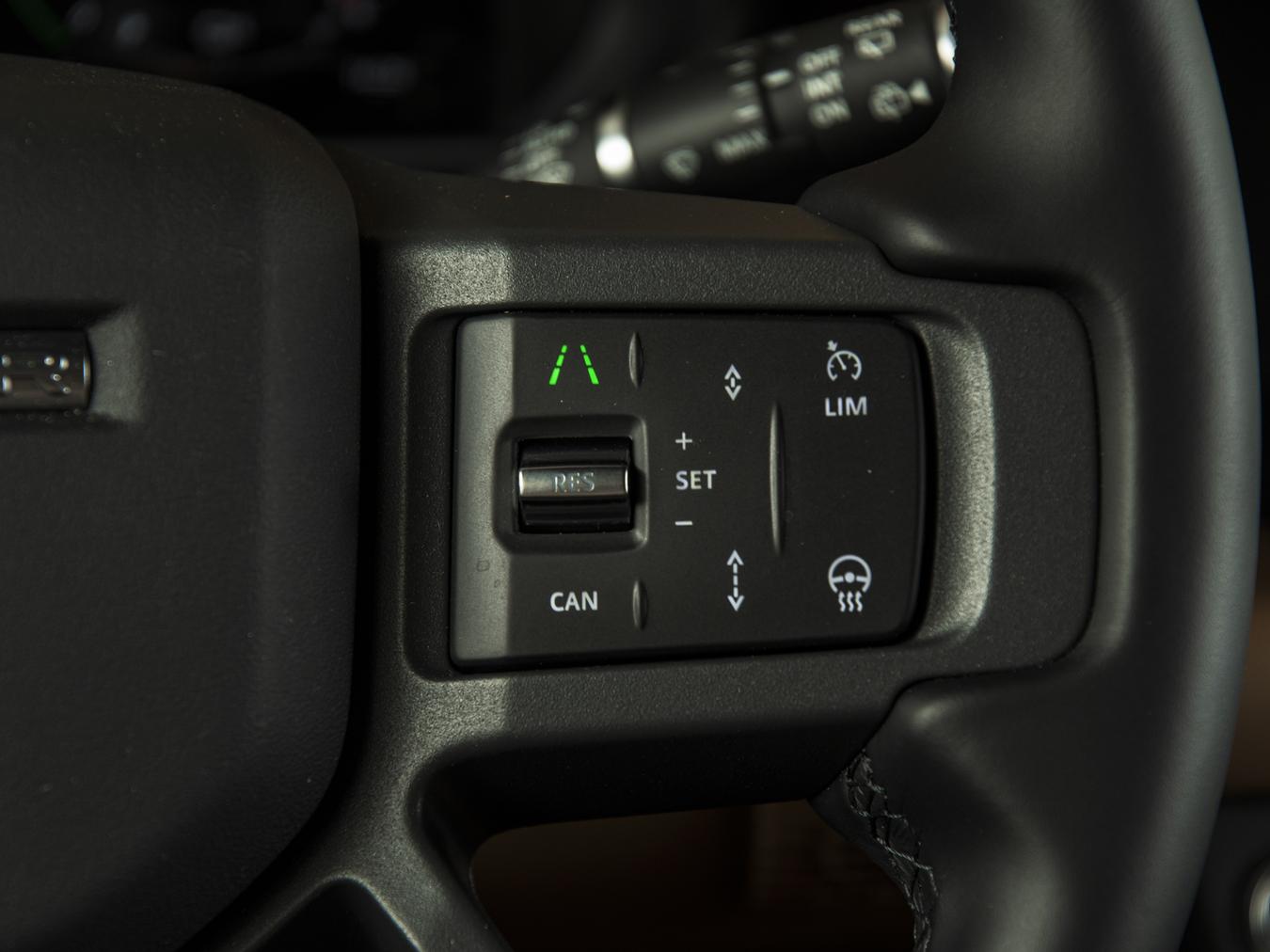 Land Rover Defender 110 X-Dynamic HSE P300e