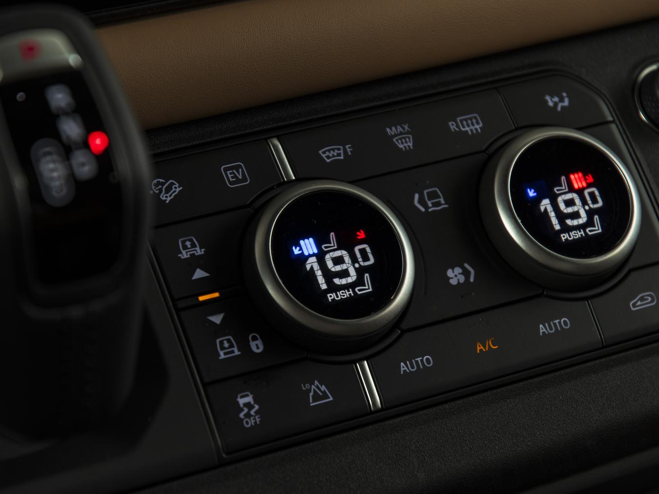 Land Rover Defender 110 X-Dynamic HSE P300e