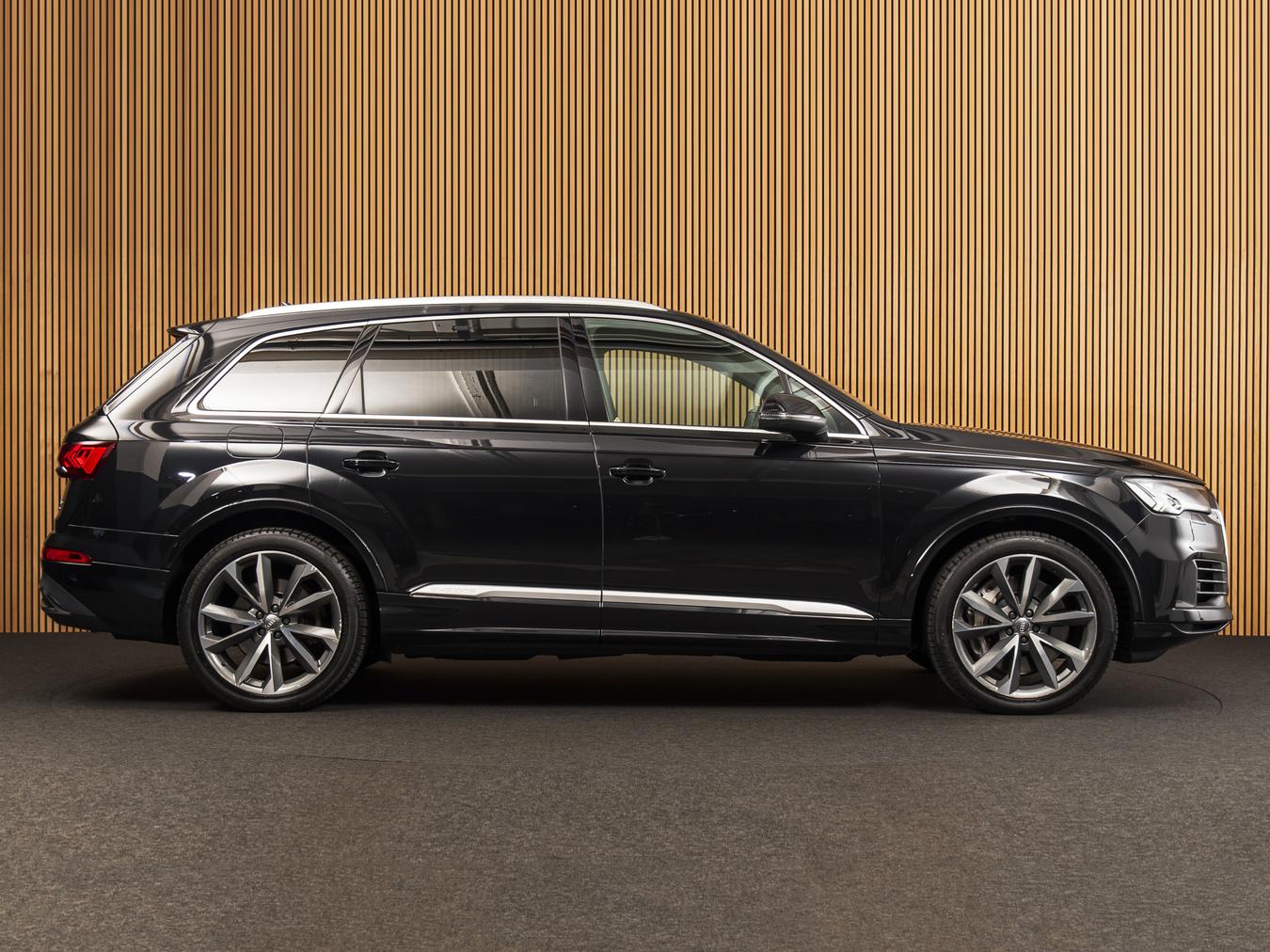 Audi Q7 55 TFSI-e Quattro S-Line