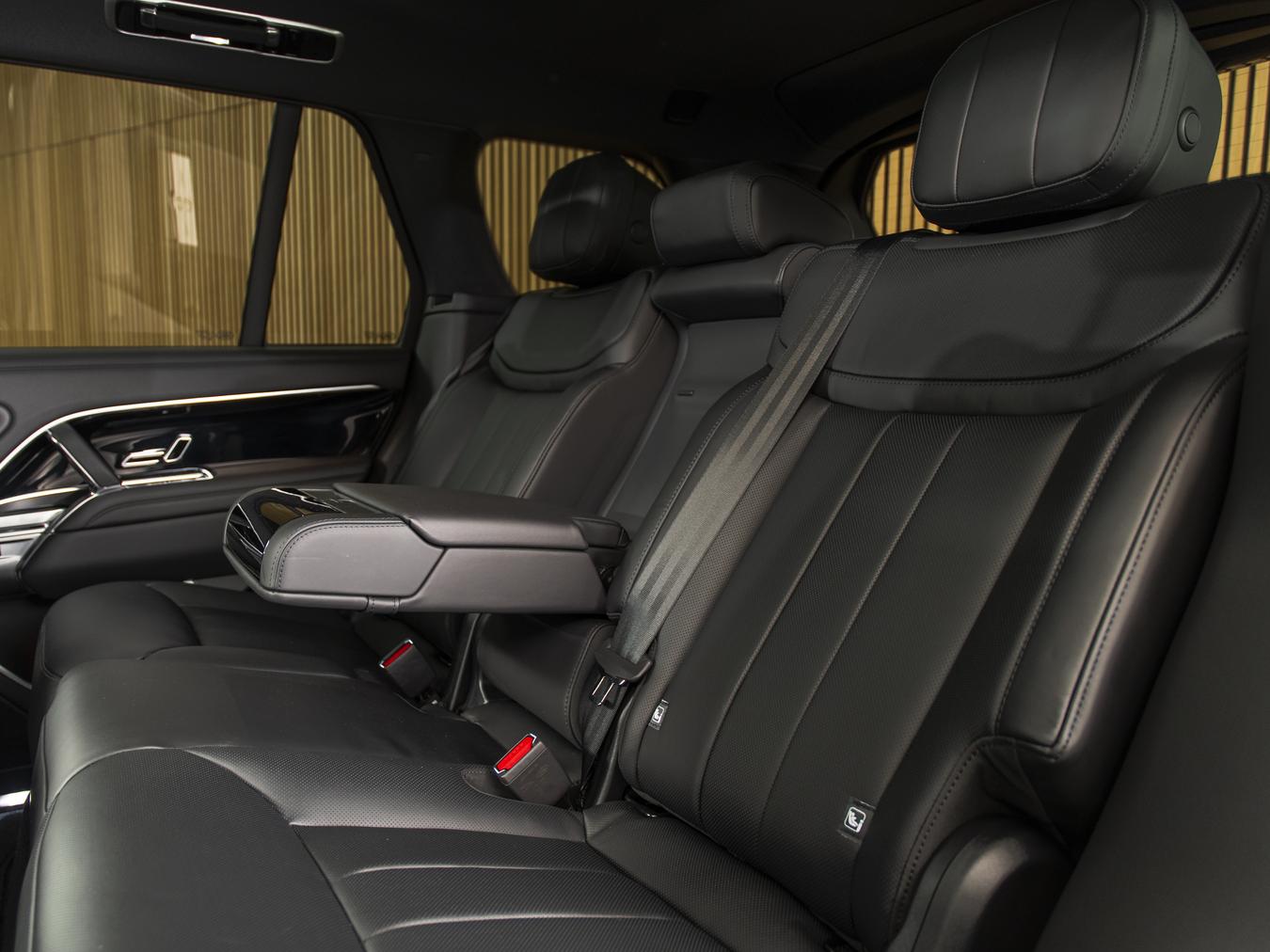 Land Rover Range Rover P460e HSE