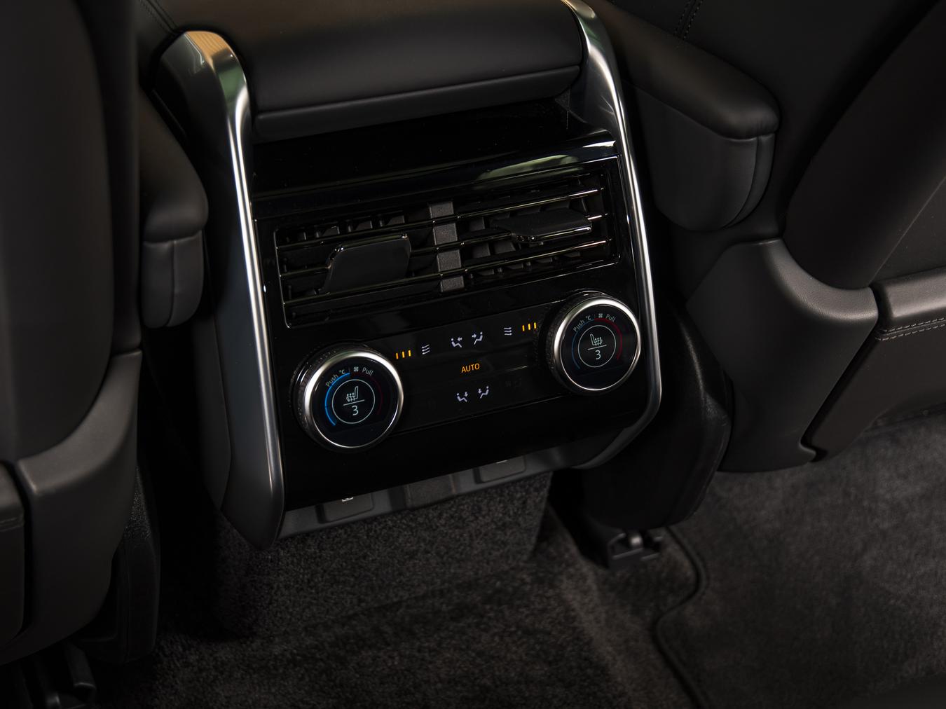 Land Rover Range Rover P460e HSE