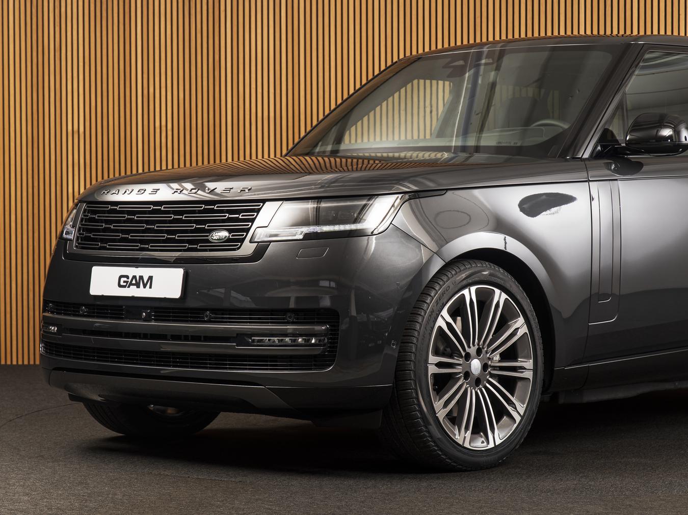 Land Rover Range Rover P460e HSE