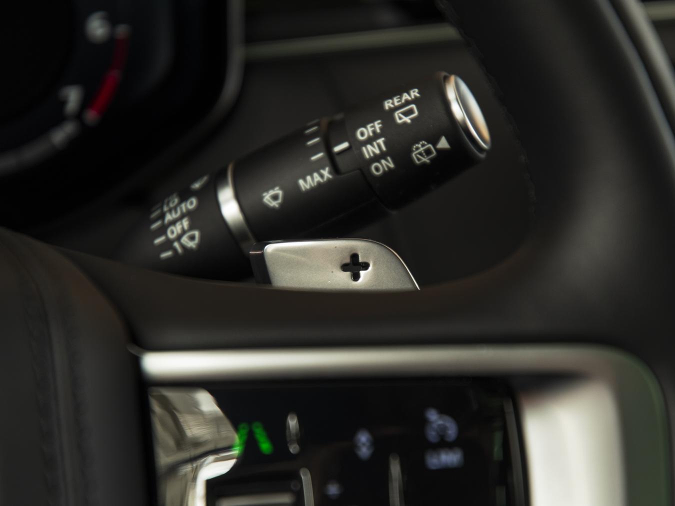 Land Rover Range Rover P460e HSE