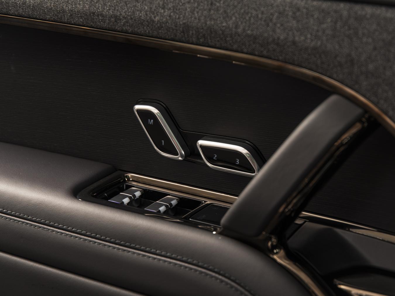 Land Rover Range Rover Sport P550e Autobiography