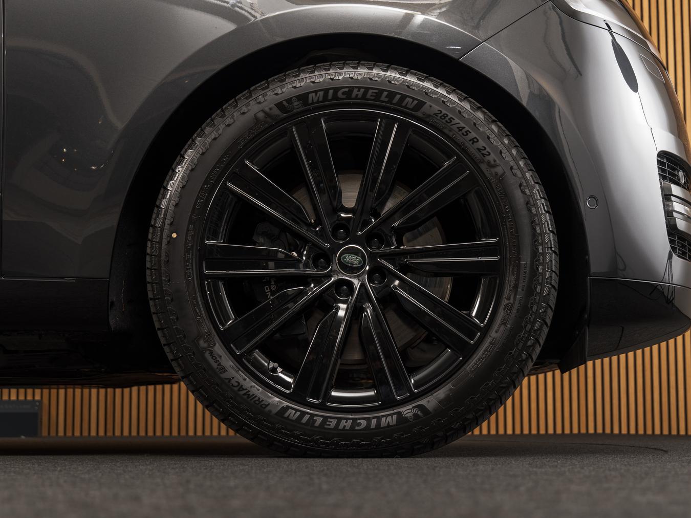 Land Rover Range Rover P550e Autobiography