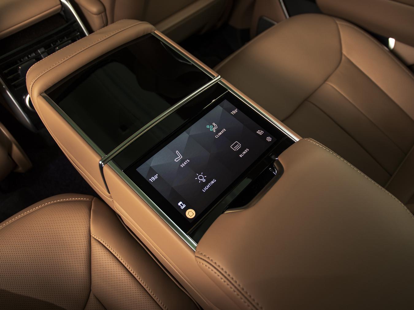 Land Rover Range Rover P550e Autobiography