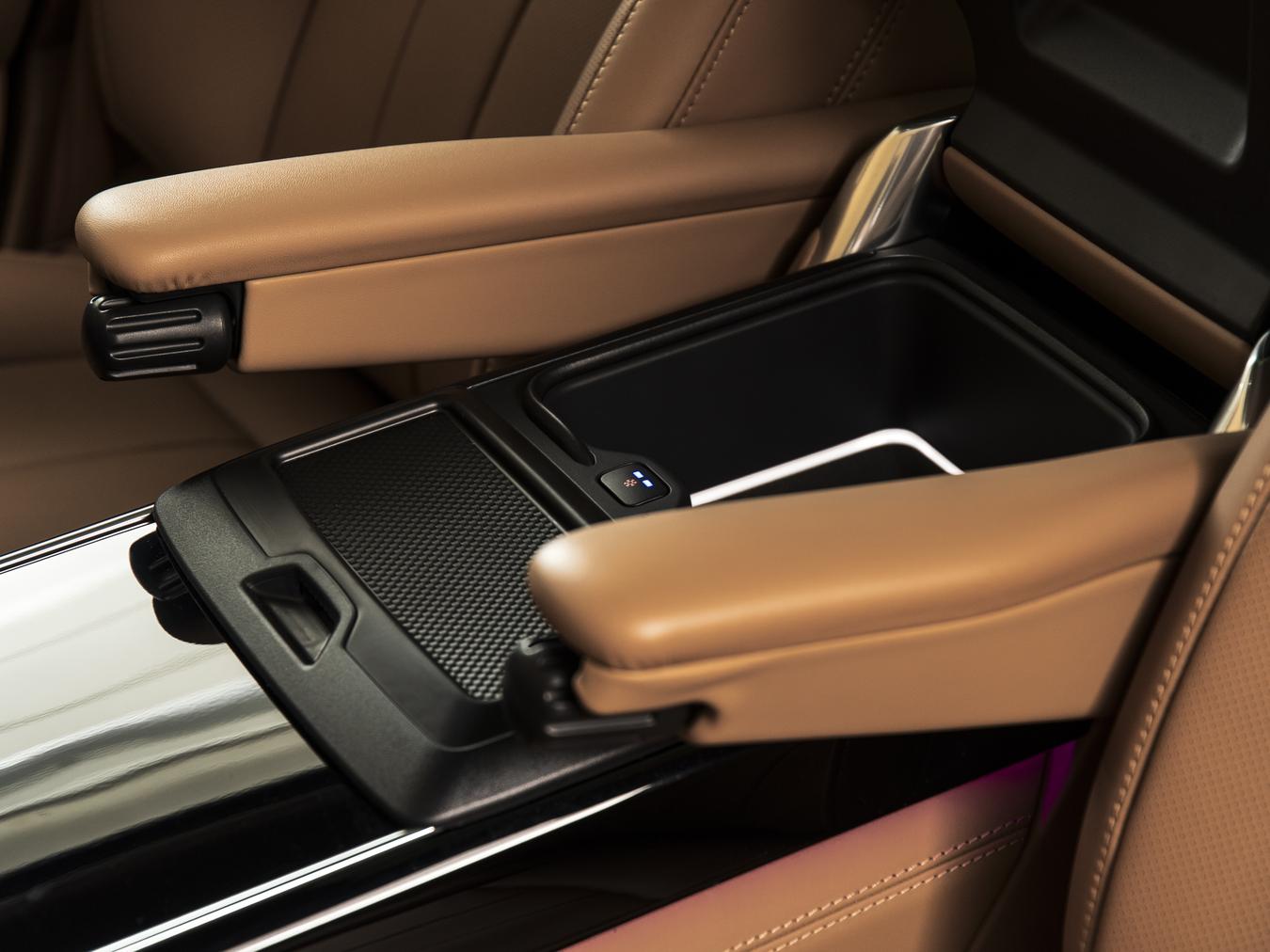 Land Rover Range Rover P550e Autobiography