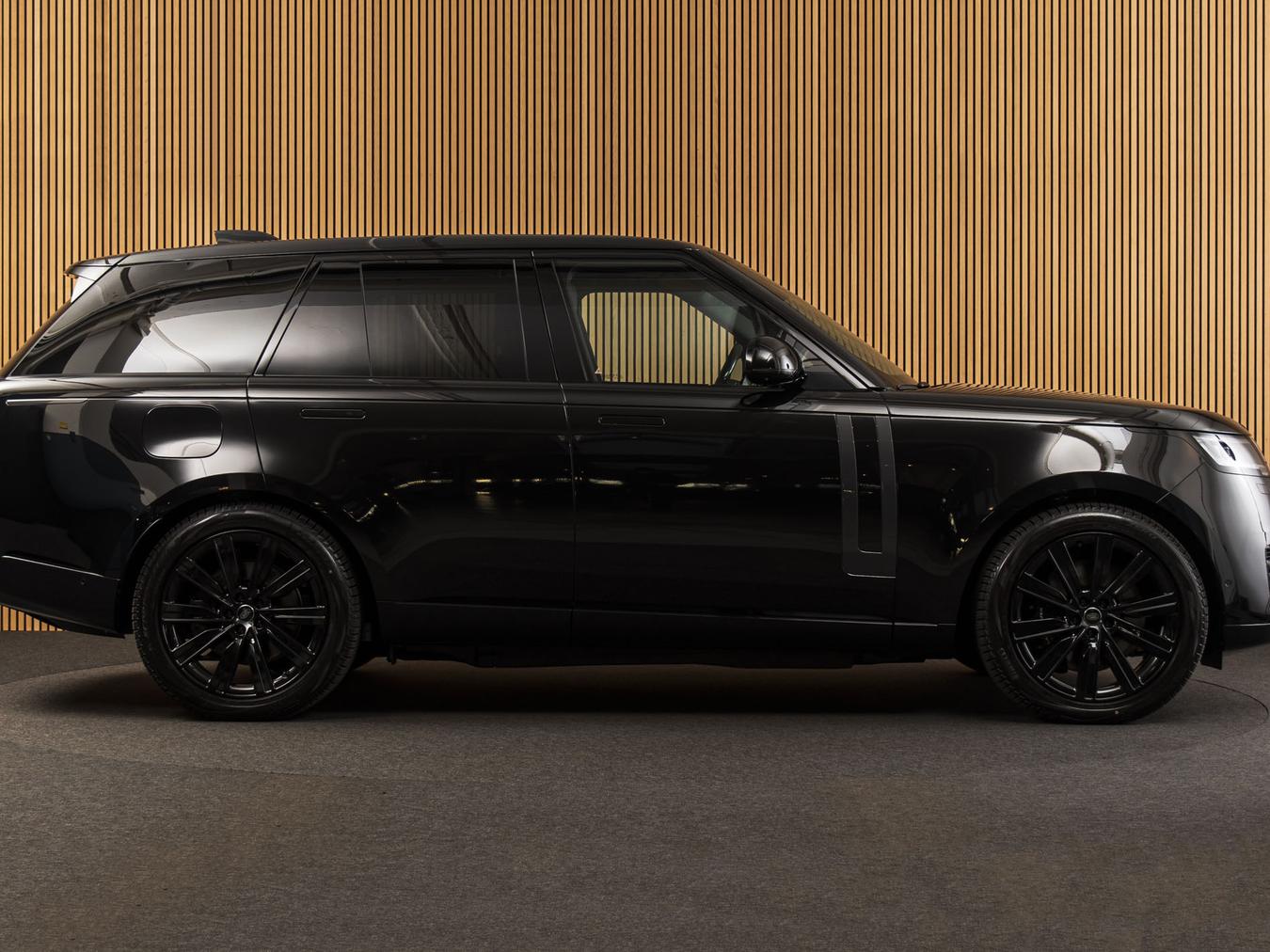 Land Rover Range Rover P460e HSE