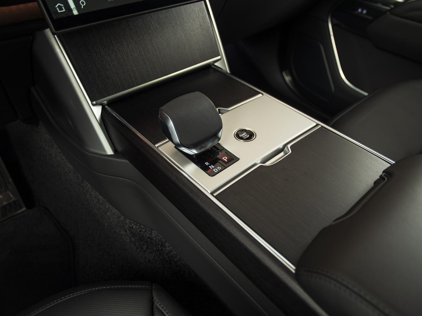 Land Rover Range Rover P460e HSE