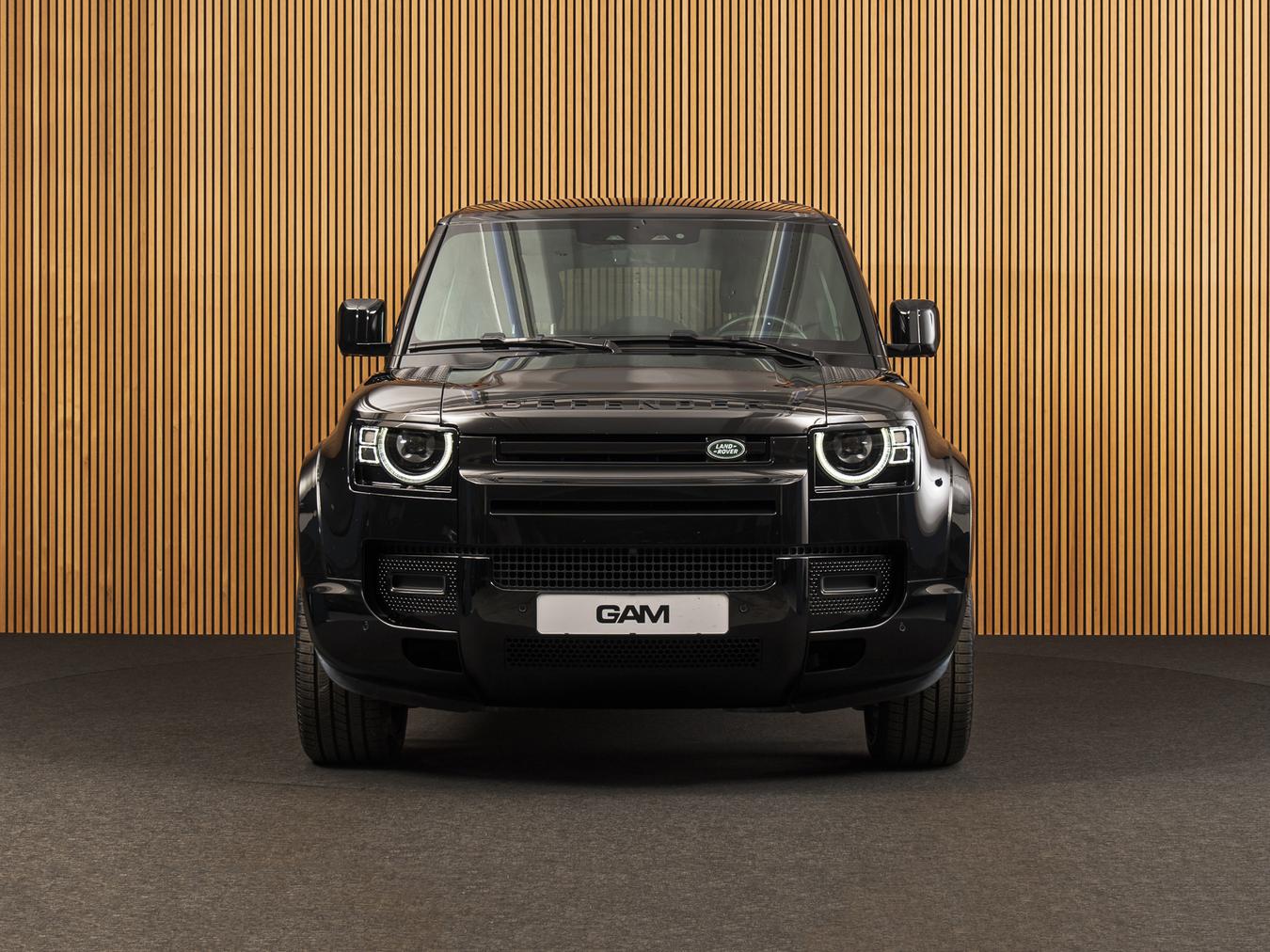 Land Rover Defender 110 D250 X Dynamic SE