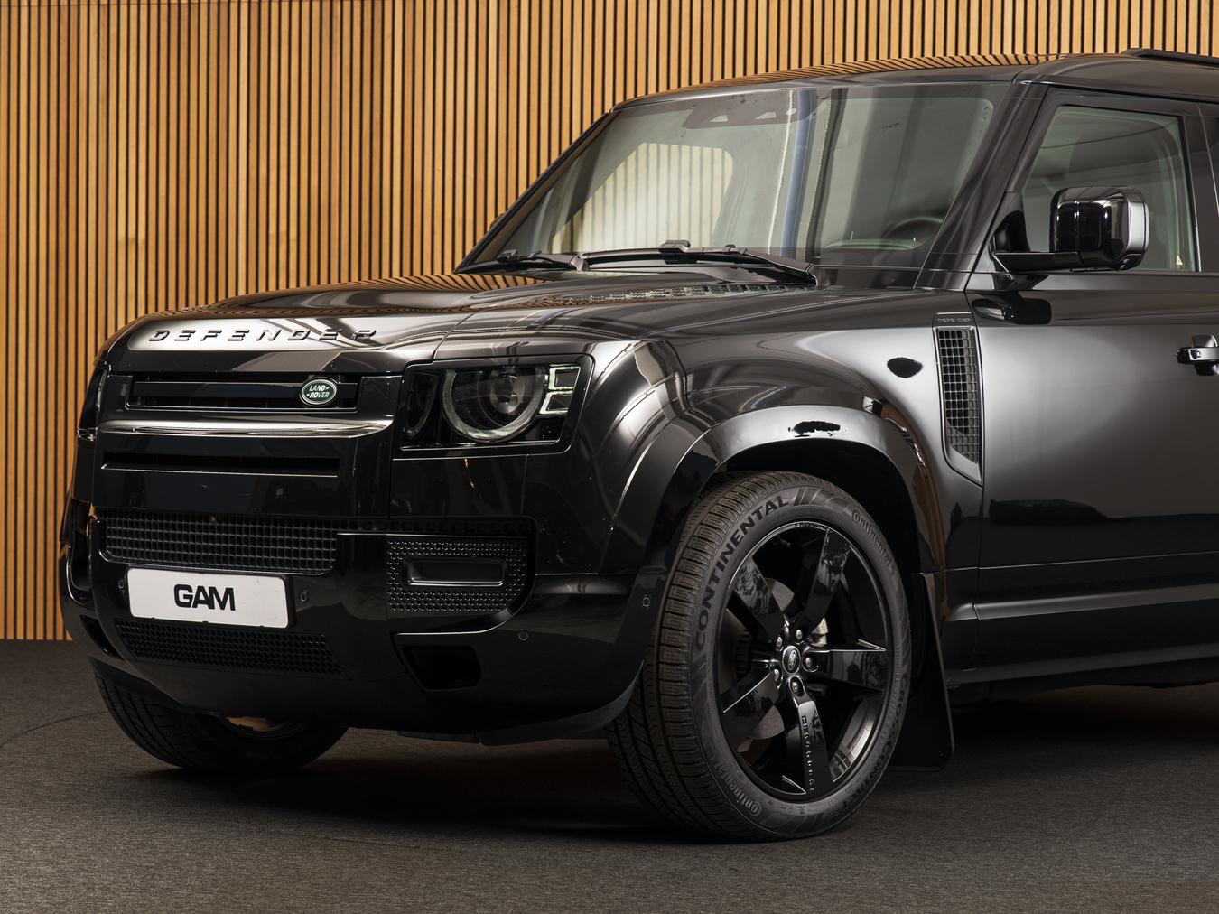 Land Rover Defender 110 D250 X Dynamic SE