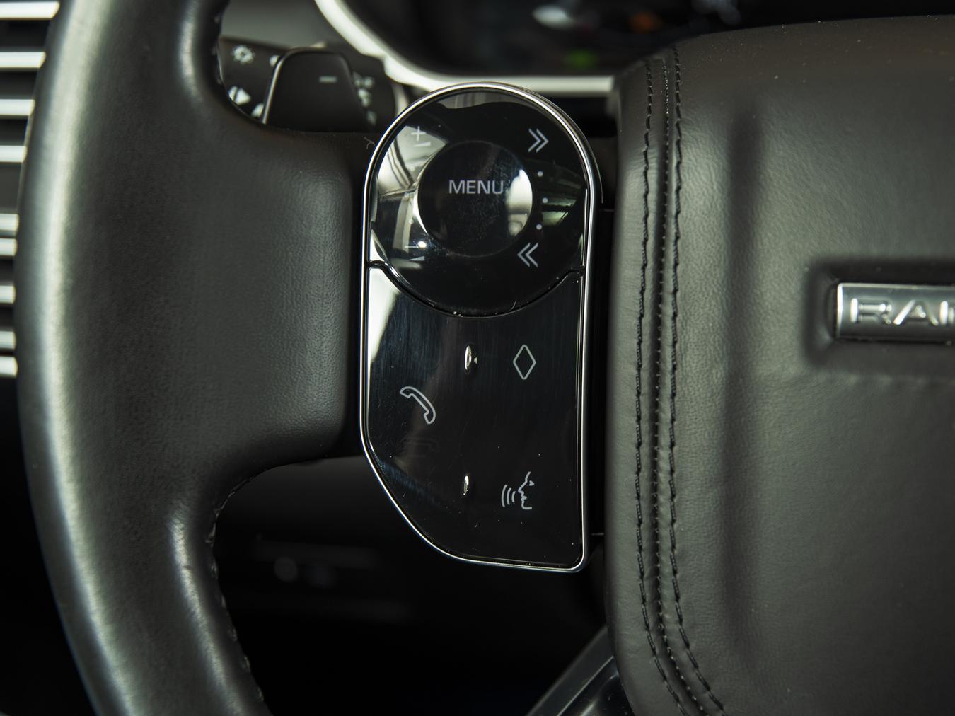 Land Rover Range Rover P400e Vogue