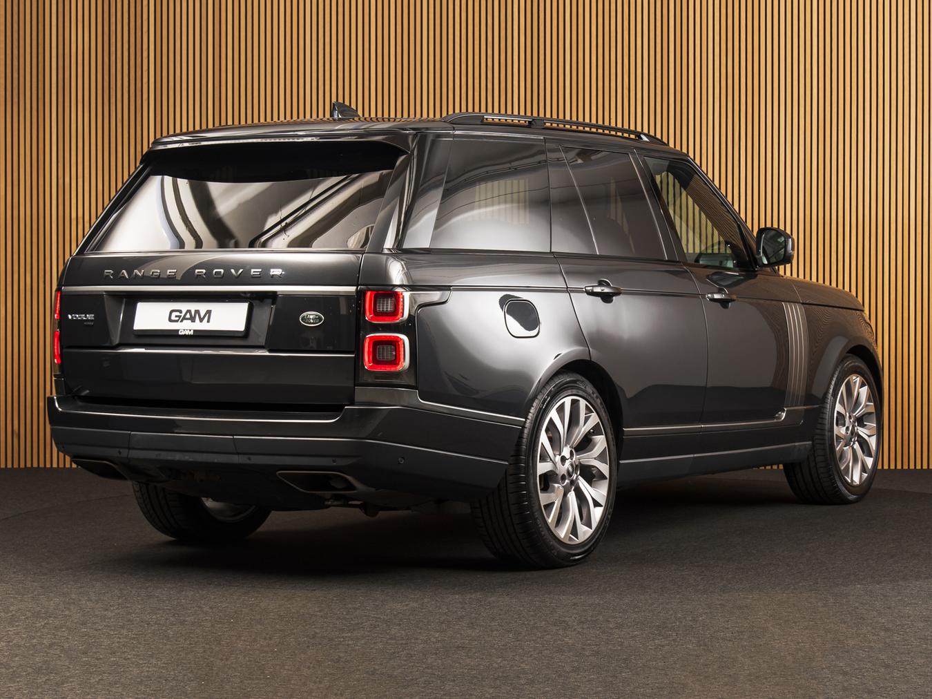 Land Rover Range Rover P400e Vogue