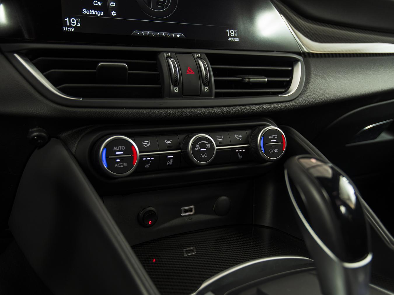 Alfa Romeo  Giulia 2.9 V6 Quadrifoglio