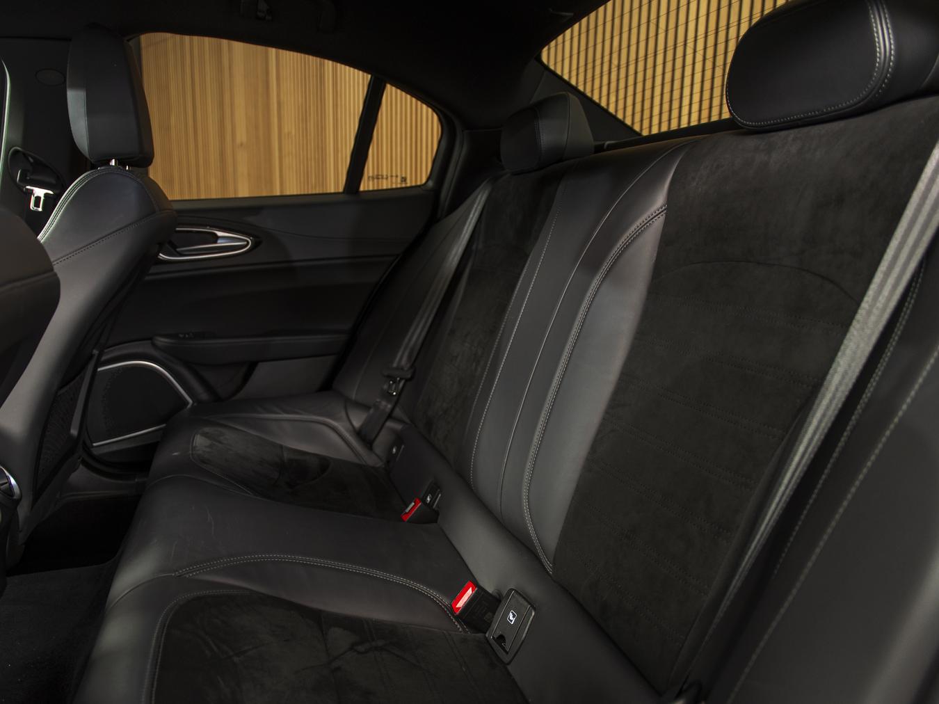 Alfa Romeo  Giulia 2.9 V6 Quadrifoglio