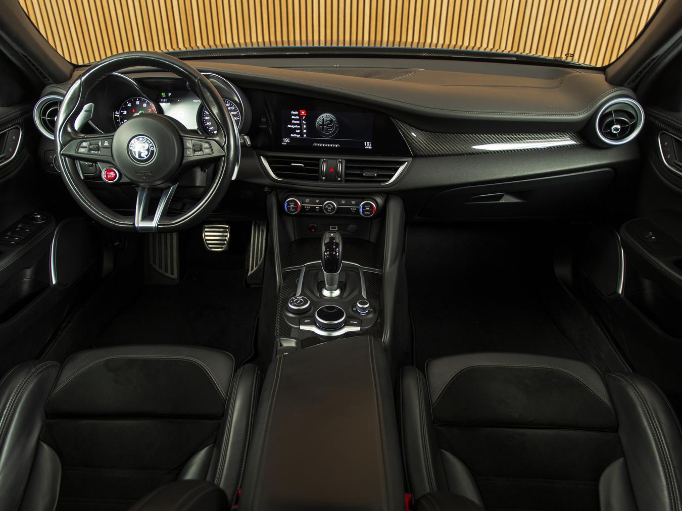 Alfa Romeo  Giulia 2.9 V6 Quadrifoglio