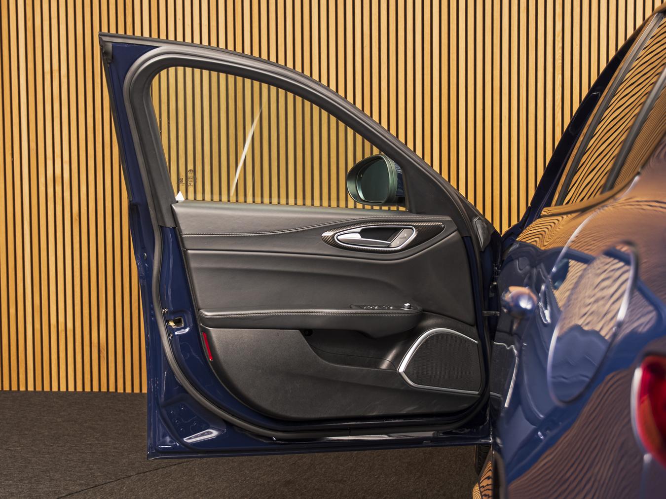 Alfa Romeo  Giulia 2.9 V6 Quadrifoglio