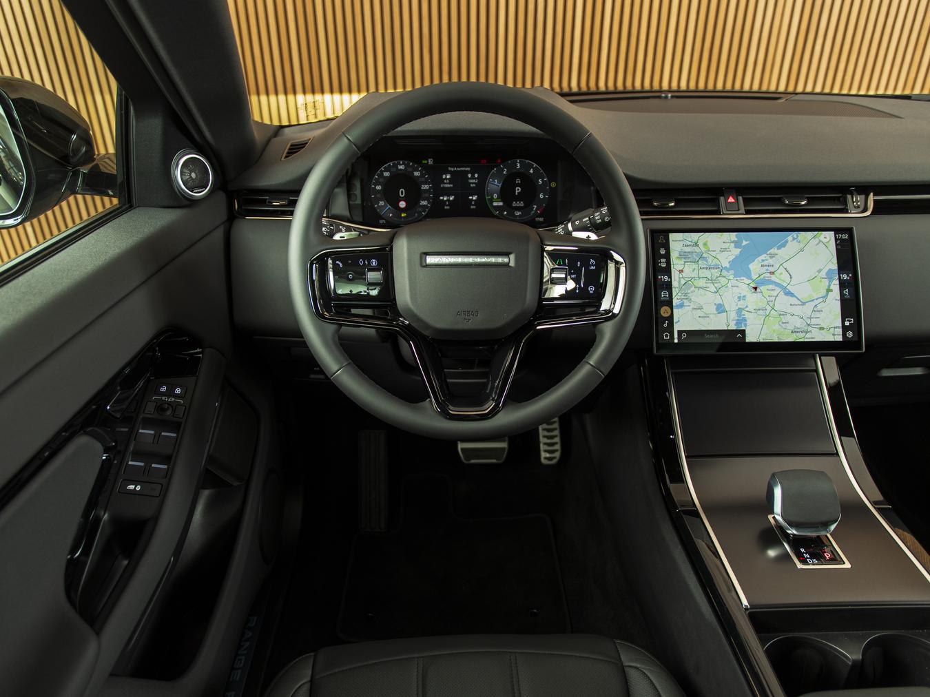 Land Rover Range Rover Evoque P270e R-Dynamic SE