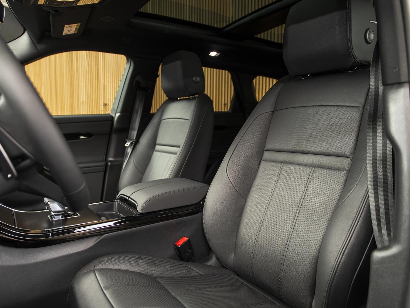 Land Rover Range Rover Evoque P270e R-Dynamic SE