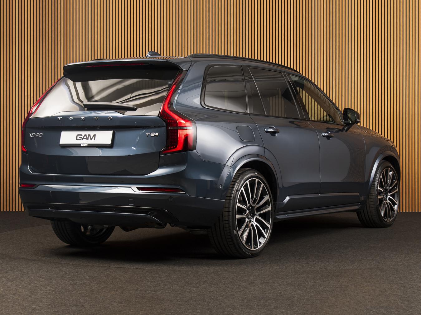 Volvo XC90 T8 AWD Ultra Dark