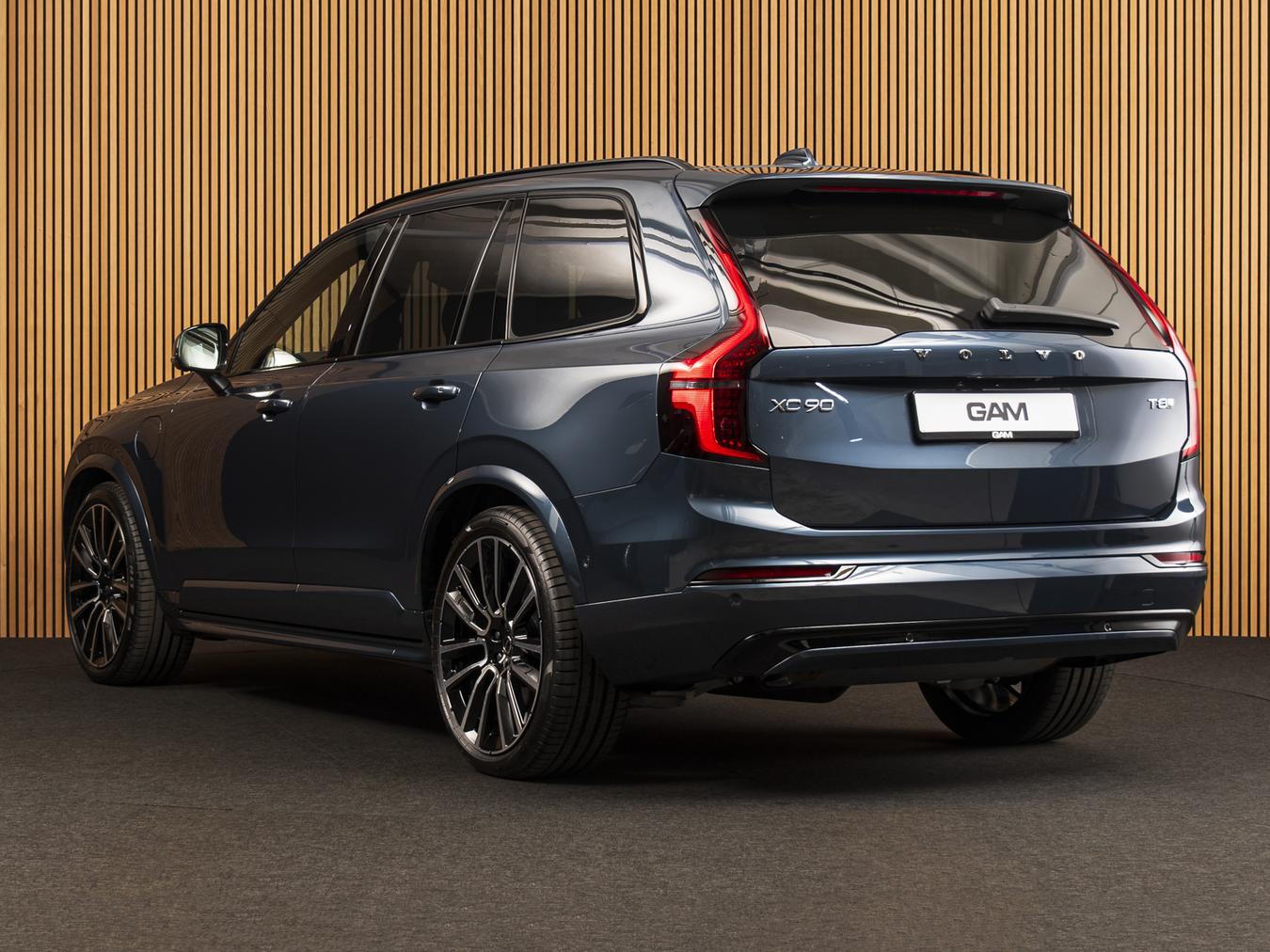 Volvo XC90 T8 AWD Ultra Dark