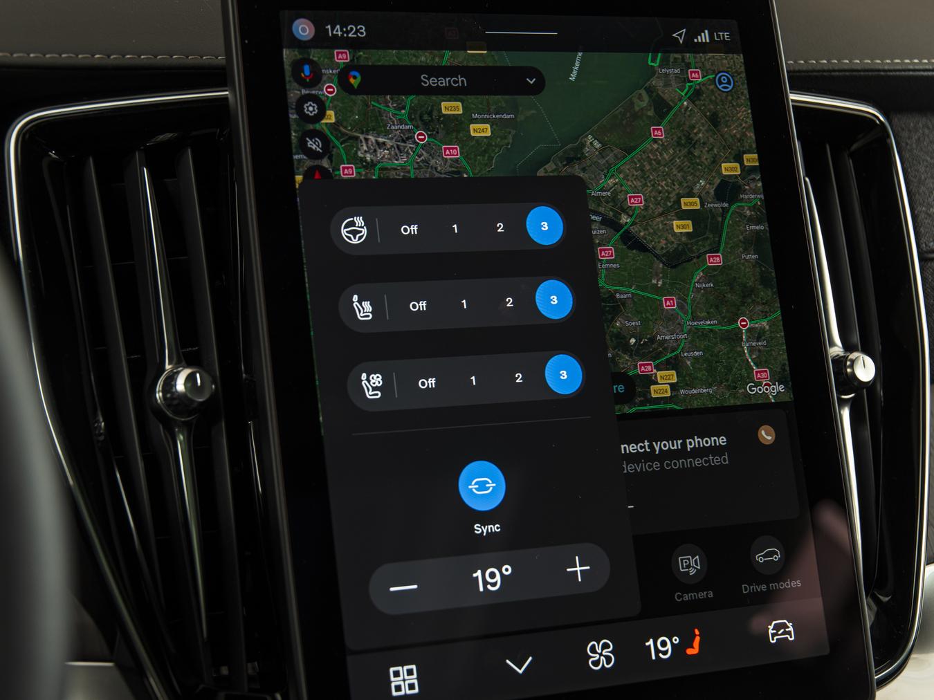 Volvo XC90 T8 AWD Ultra Dark