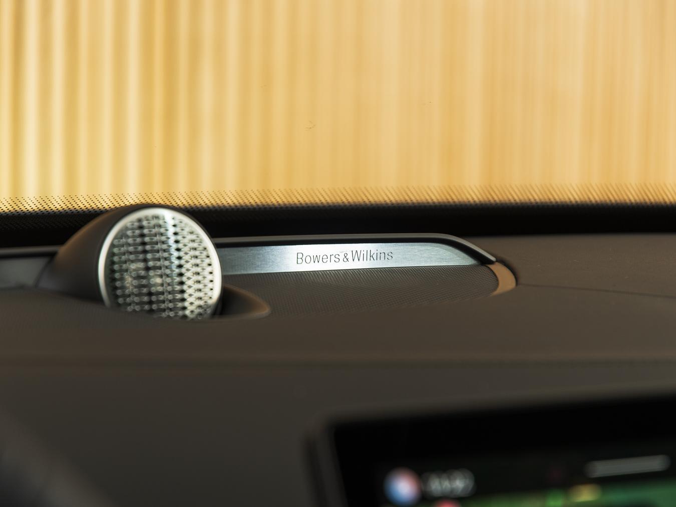 Volvo XC90 T8 AWD Ultra Dark