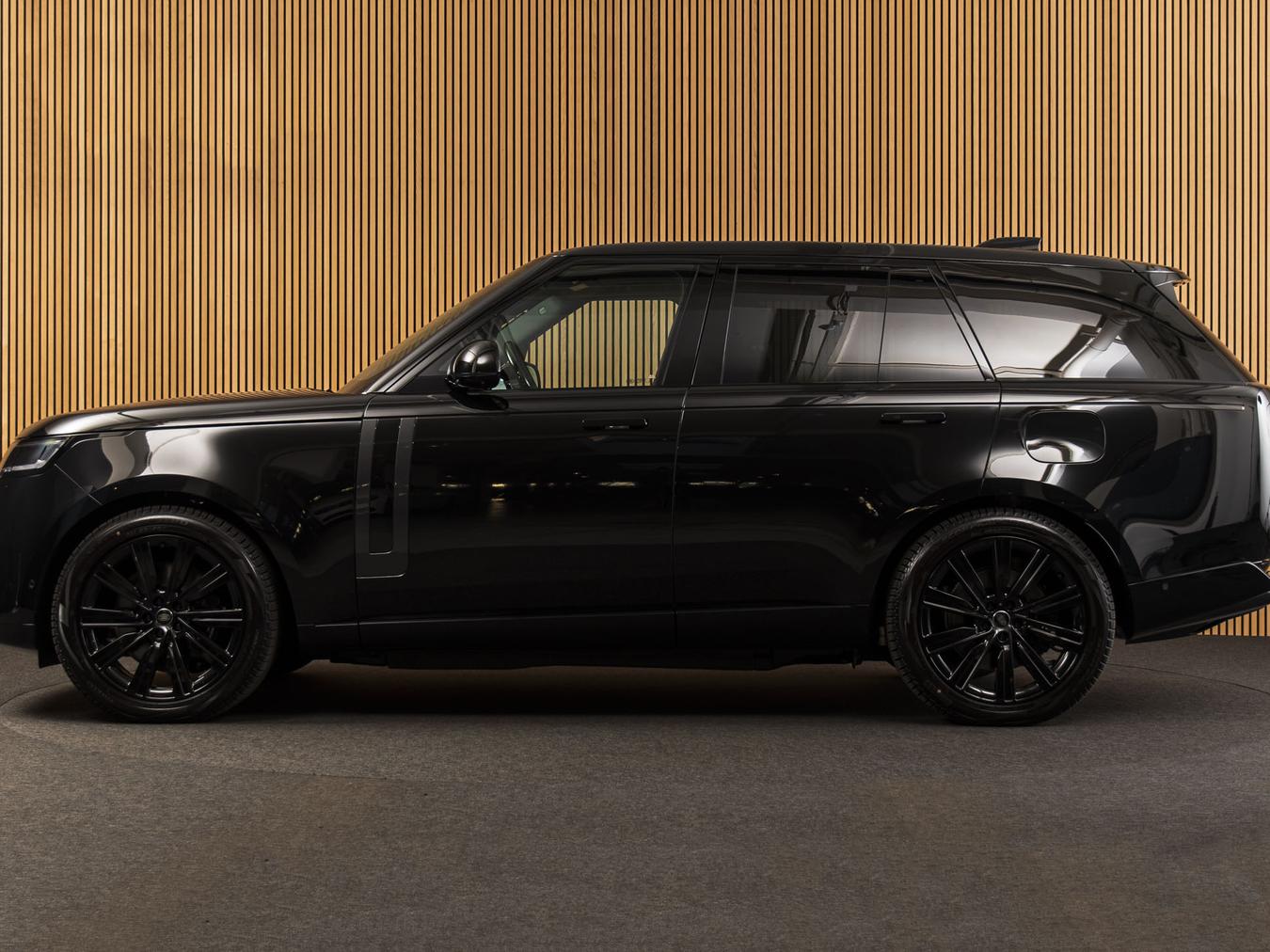 Land Rover Range Rover P460e HSE