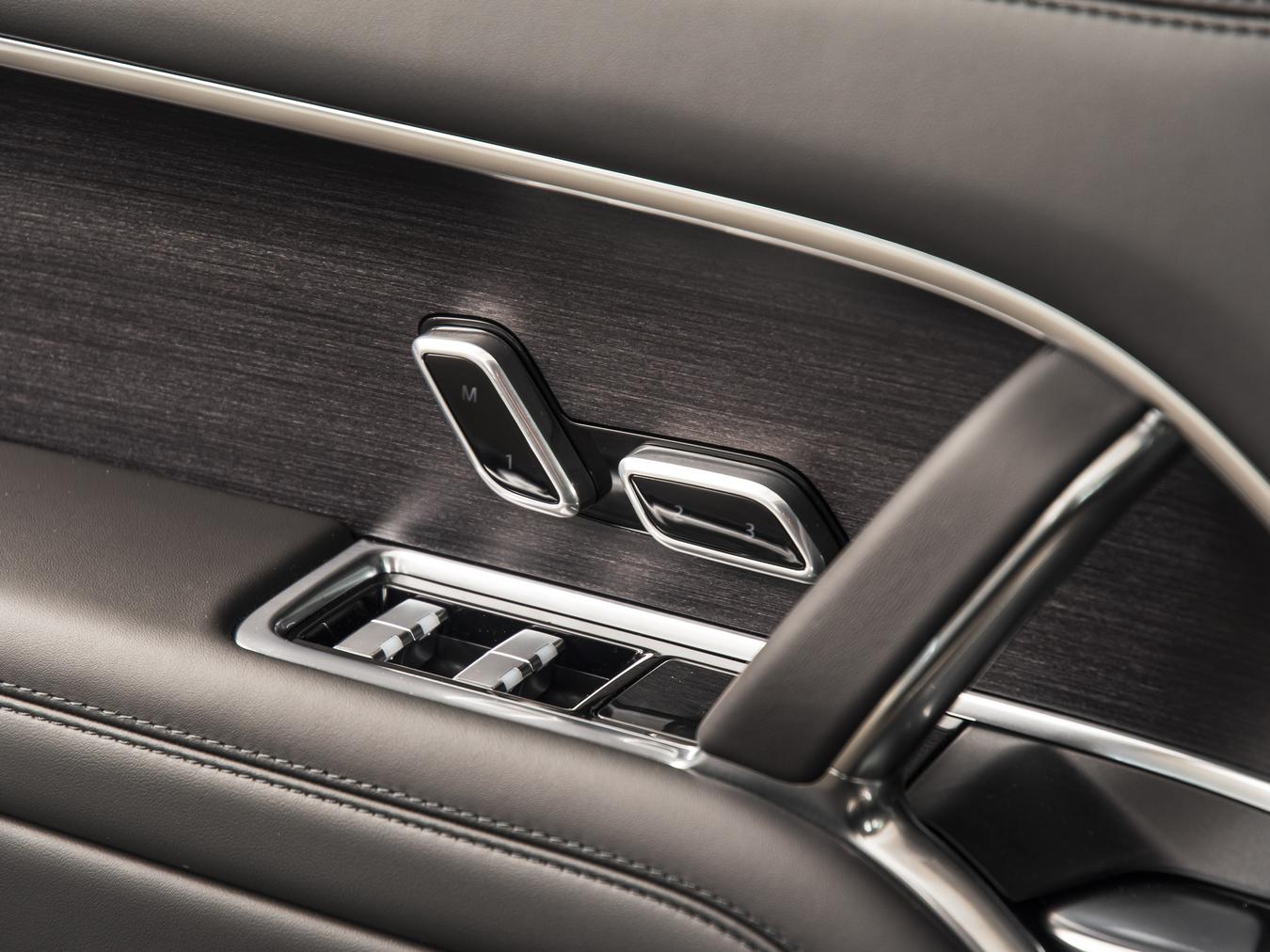 Land Rover Range Rover P460e HSE