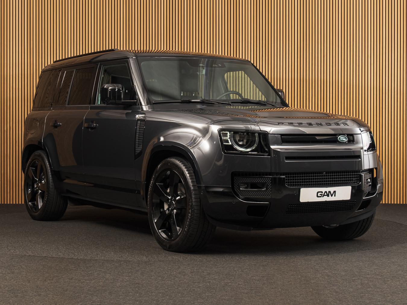 Land Rover Defender 110 X-Dynamic HSE P300e