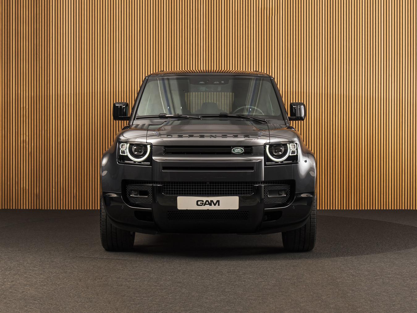 Land Rover Defender 110 X-Dynamic HSE P300e