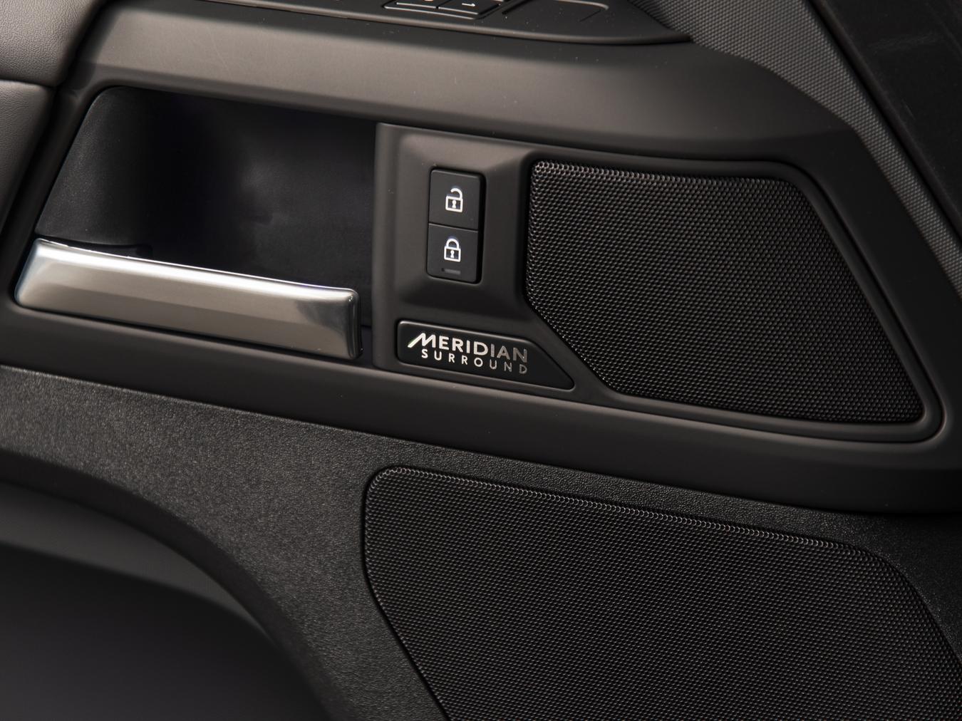 Land Rover Defender 110 X-Dynamic HSE P300e