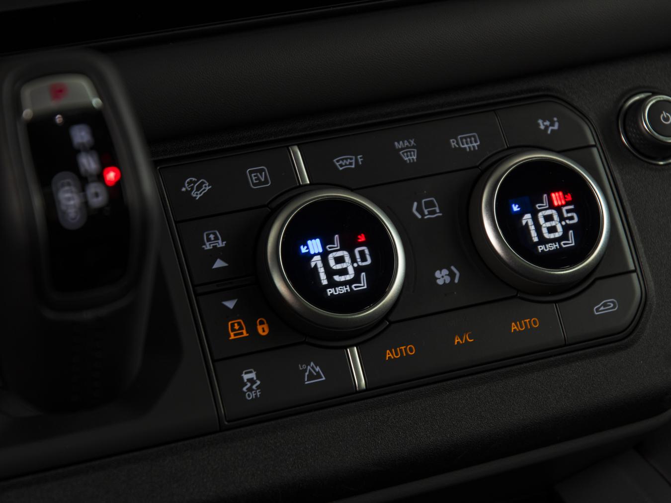 Land Rover Defender 110 X-Dynamic HSE P300e