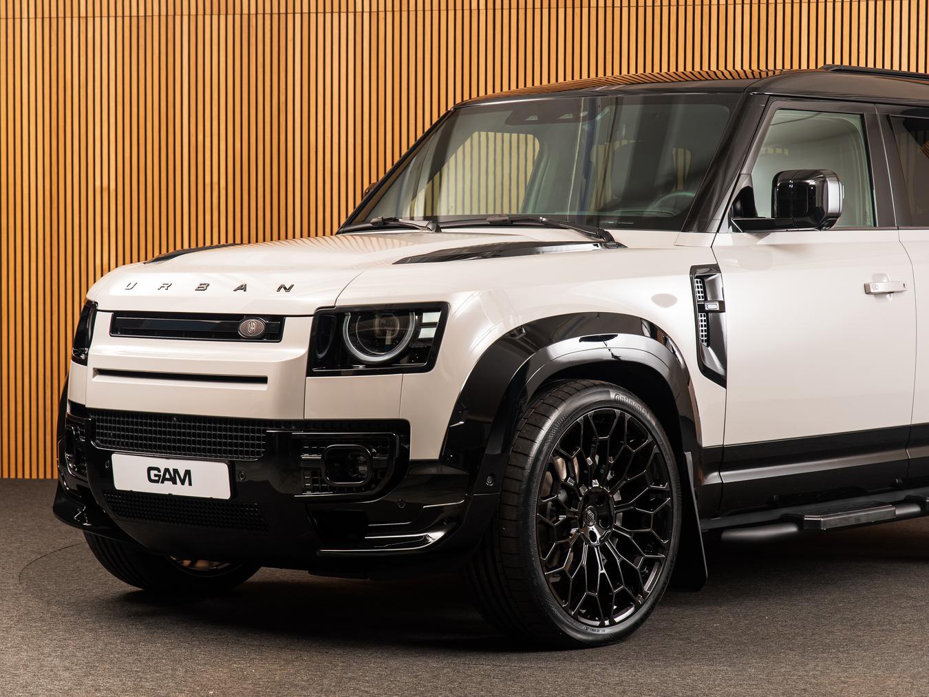 Land Rover Defender 110 X-Dynamic HSE P300e