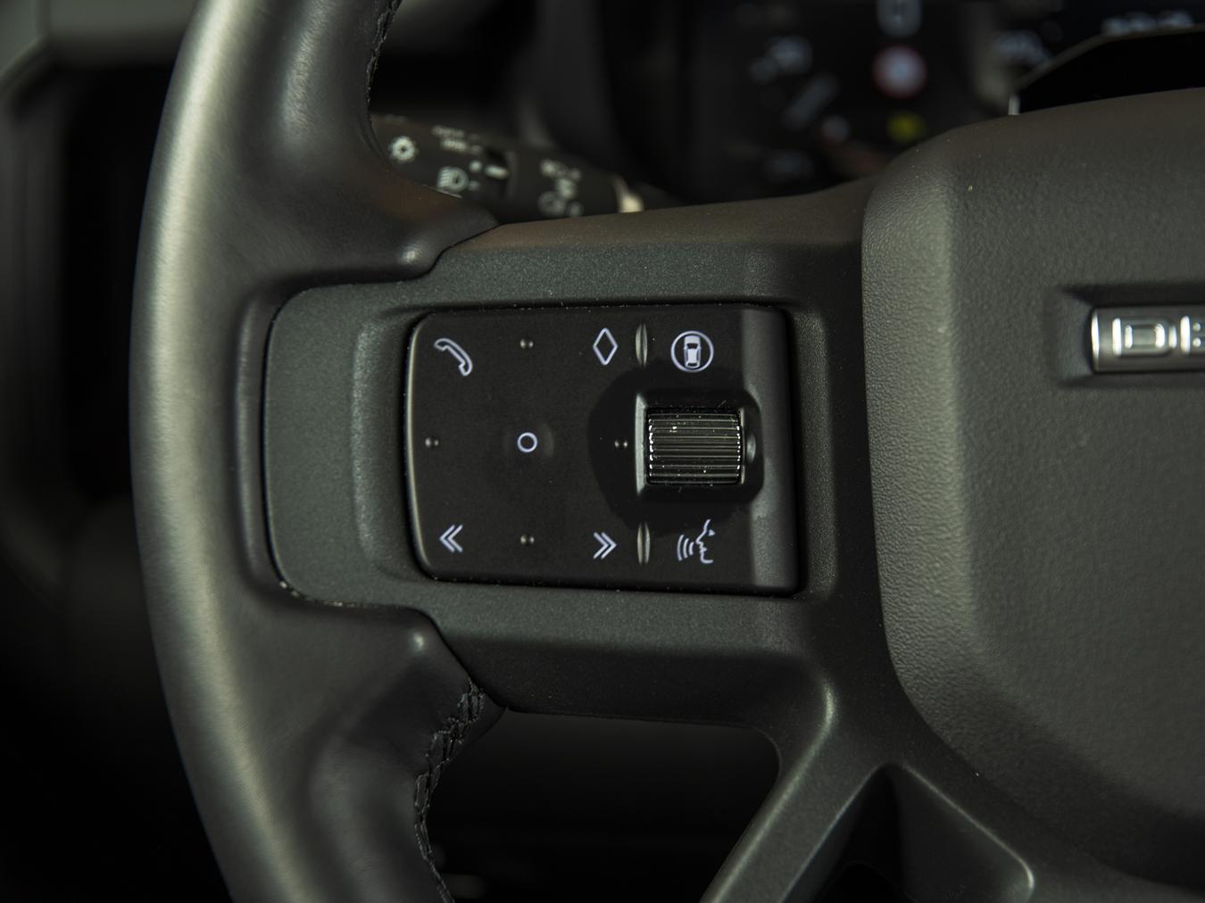 Land Rover Defender 110 X-Dynamic HSE P300e