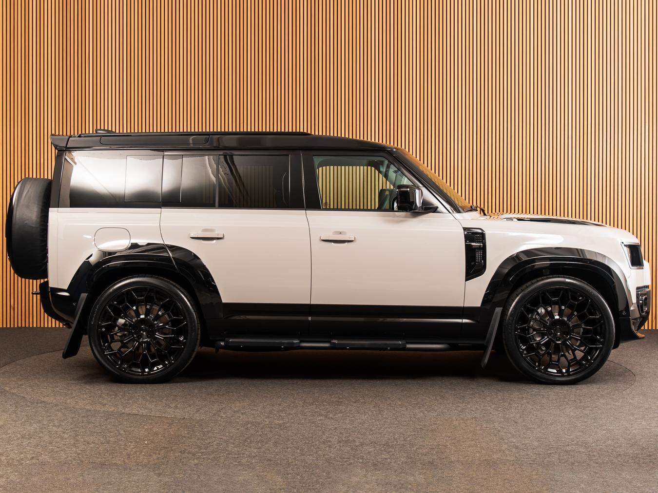 Land Rover Defender 110 X-Dynamic HSE P300e