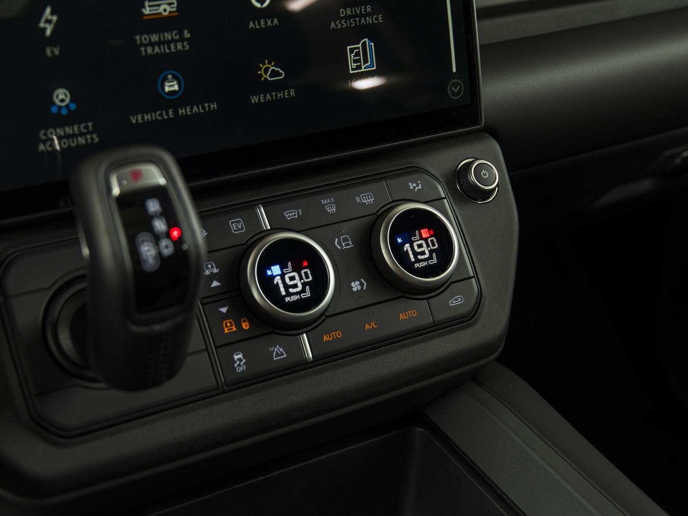 Land Rover Defender 110 X-Dynamic HSE P300e