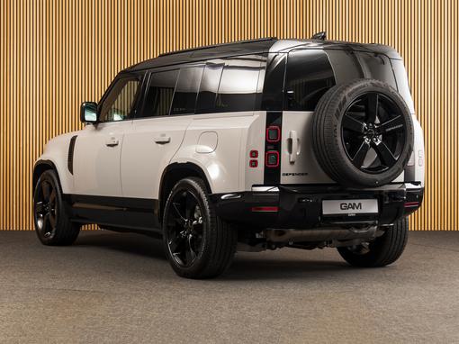 Land Rover Defender 110 X-Dynamic HSE P300e