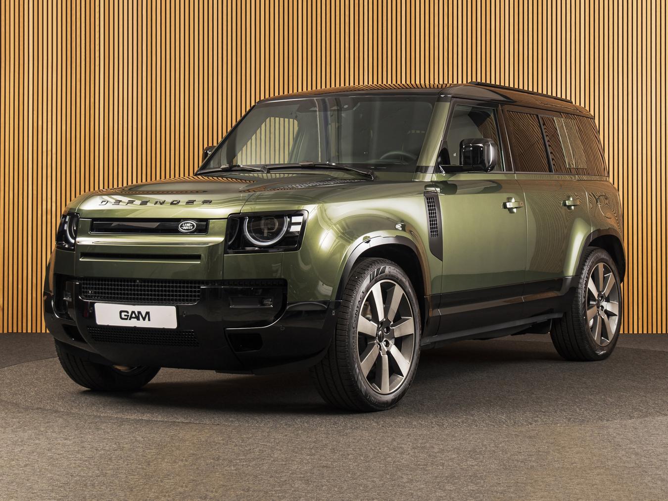 Land Rover Defender 110 X-Dynamic HSE P300e